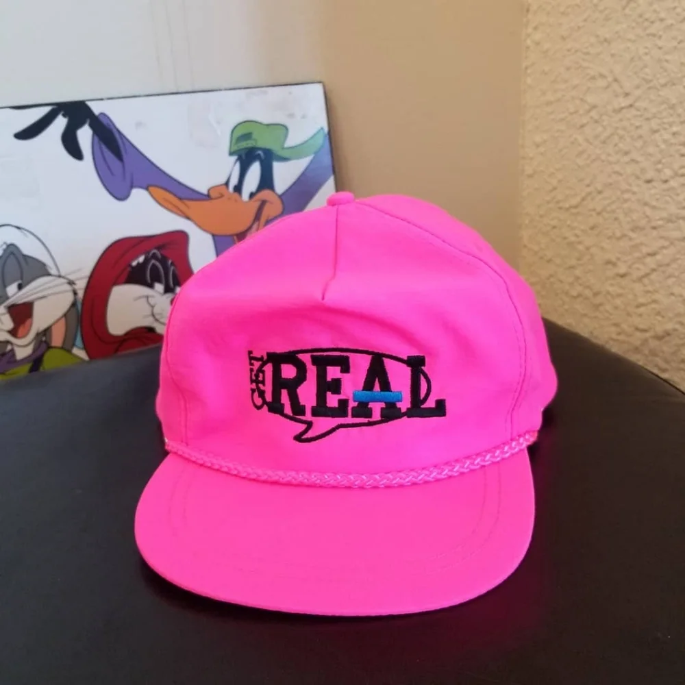 Pink Hat - Picture 1 of 5